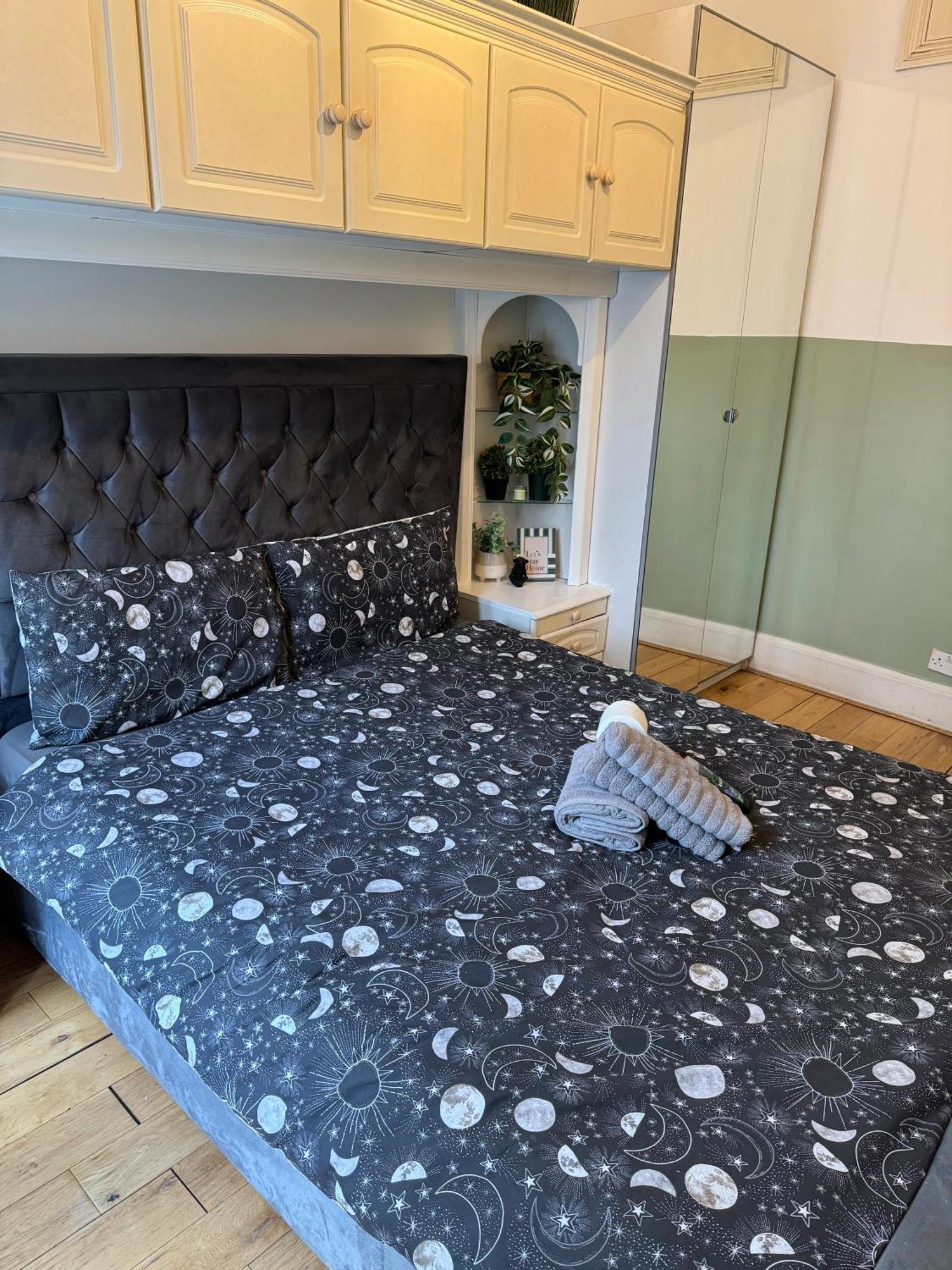 And Affordable Flat For 6 People In Zone 1 - Baker Street - With Breakfast Included * Londres